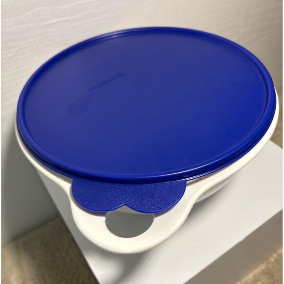 Tupperware 12 Cup White Thatsa Bowl #2677 with Blue Butterfly Lid 2515 - Picture 2 of 9